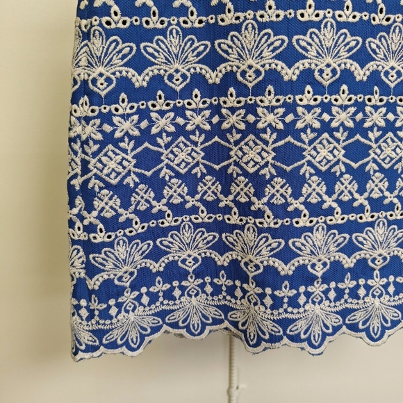 LOFT Petite Embroidered Eyelet Mini Skirt Trefoil Scalloped Hem Blue White 4P - Picture 3 of 6